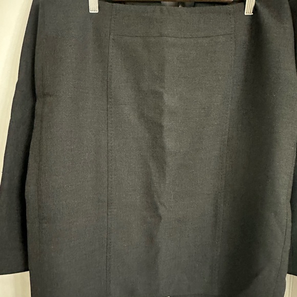 Loft 2 piece skirt suit. Fall/winter - Picture 2 of 7